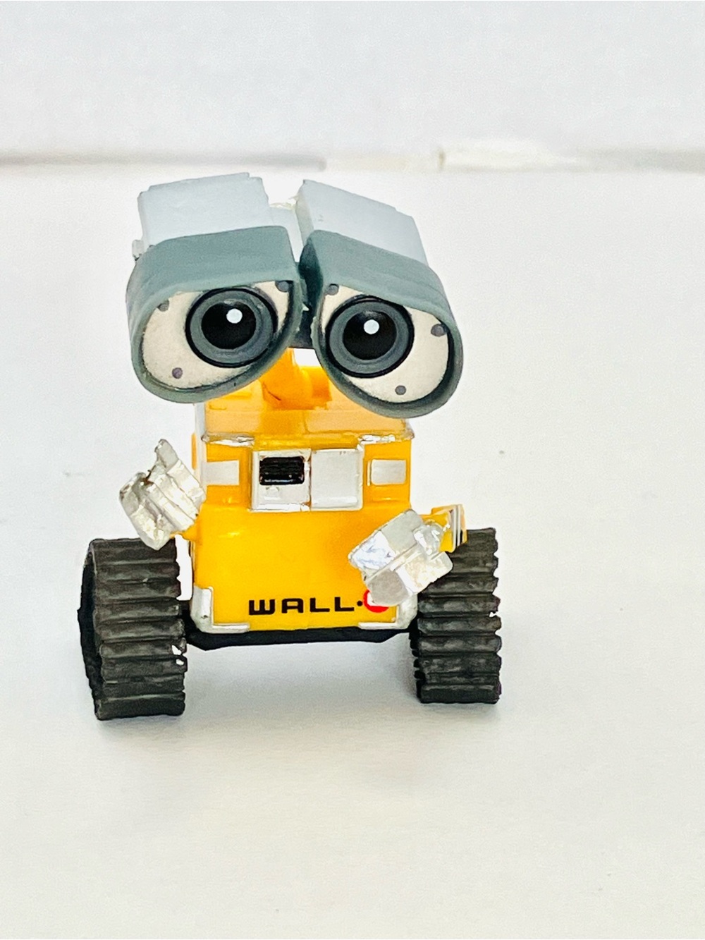 Disney Pixar Collectible 2in Wall-E Mini Figure